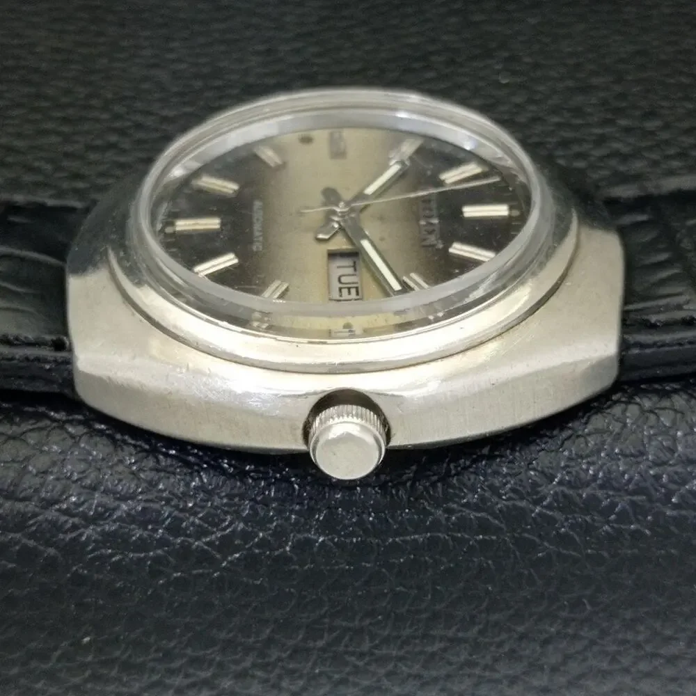 Vintage 1979 Citizen Automatic Mens Silver Watch W/daydate & Patina accents